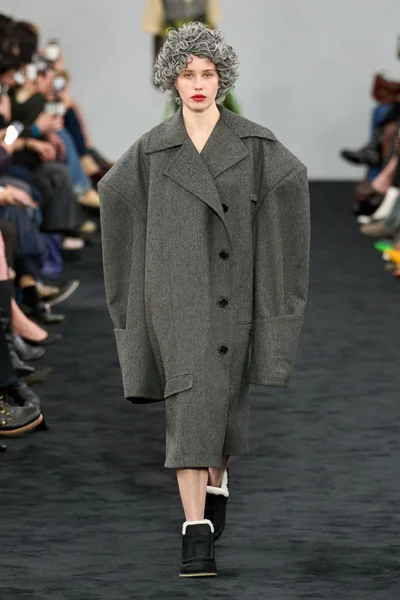 Look 11